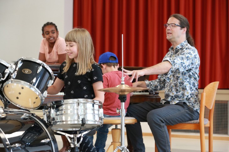 Musik macht Freu(n)de – Musikprojekt im Kinderheim durch Bürgerstiftung Kerscher gefördert